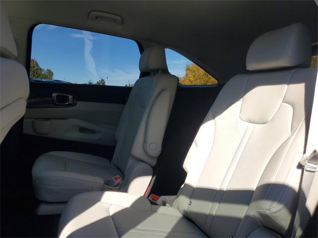 new 2025 Kia Sorento car, priced at $35,757