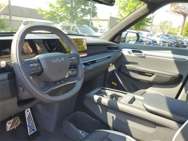 new 2026 Kia EV9 car, priced at $70,775