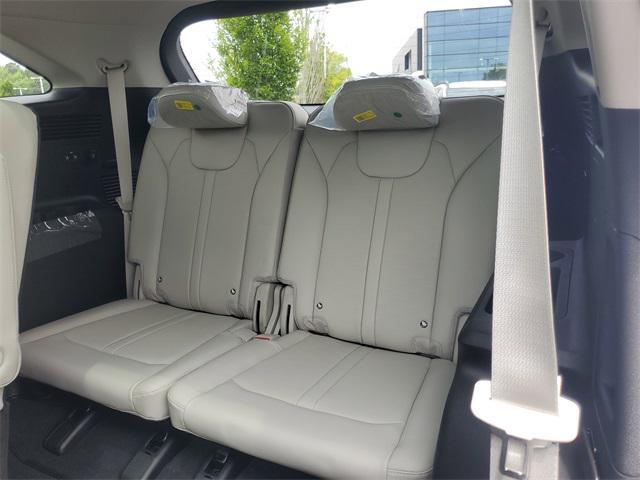 new 2025 Kia Sorento car, priced at $44,136
