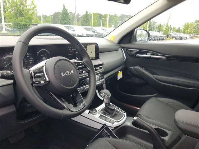 new 2025 Kia Seltos car, priced at $29,423