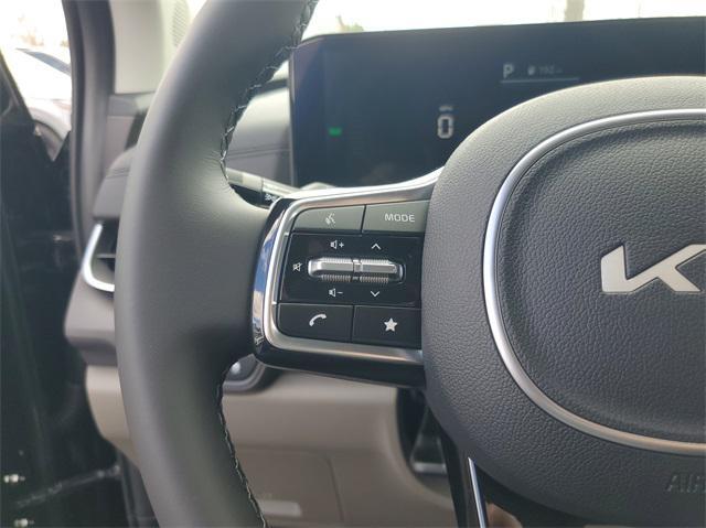 new 2025 Kia Carnival Hybrid car, priced at $43,154