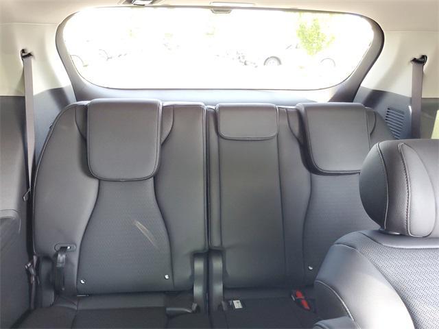 new 2025 Kia Carnival Hybrid car, priced at $55,522
