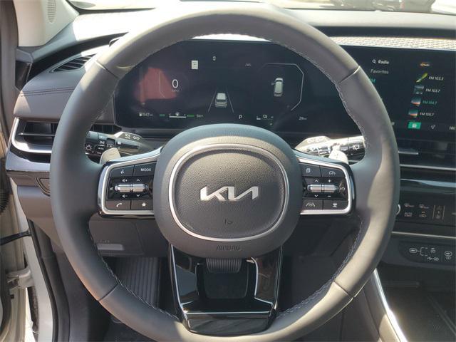 new 2025 Kia Carnival Hybrid car, priced at $55,522