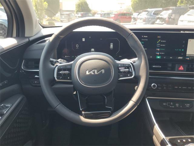 new 2025 Kia Carnival Hybrid car, priced at $55,522
