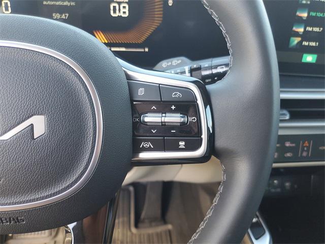 used 2025 Kia Sorento car, priced at $33,480