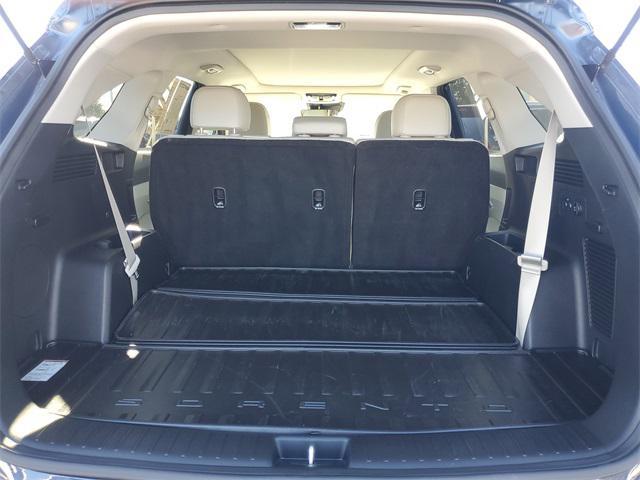 used 2025 Kia Sorento car, priced at $33,480