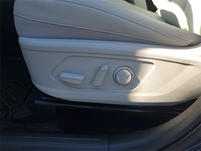 used 2025 Kia Sorento car, priced at $33,480