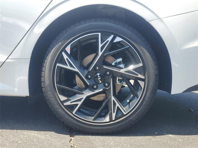new 2025 Kia K5 car, priced at $31,594