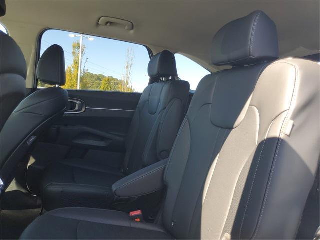 new 2025 Kia Sorento Plug-In Hybrid car, priced at $47,425