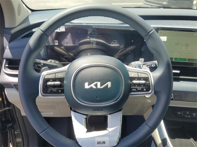new 2025 Kia Carnival Hybrid car, priced at $43,806