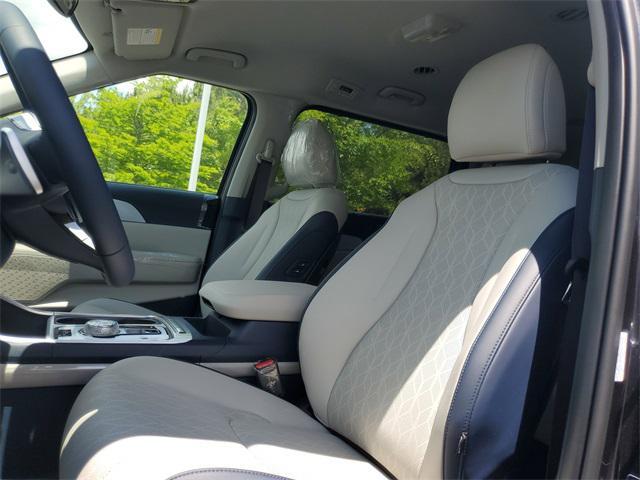 new 2025 Kia Carnival Hybrid car, priced at $43,806