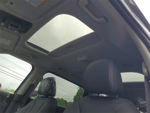 new 2025 Kia Carnival car, priced at $52,141