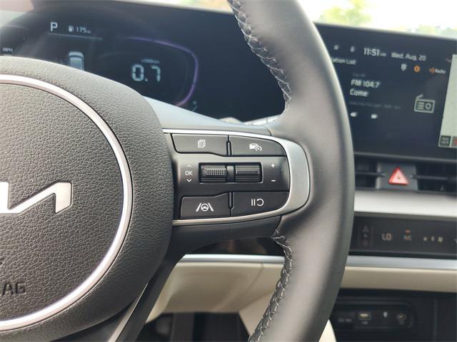 new 2025 Kia Sportage car, priced at $29,304