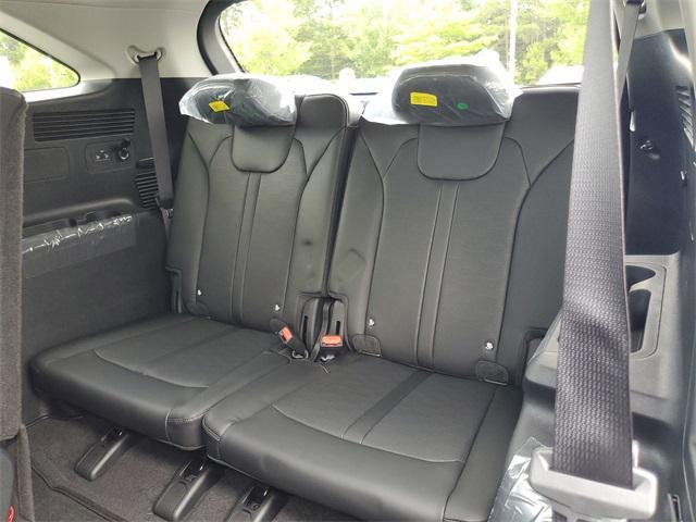 new 2025 Kia Sorento car, priced at $35,544