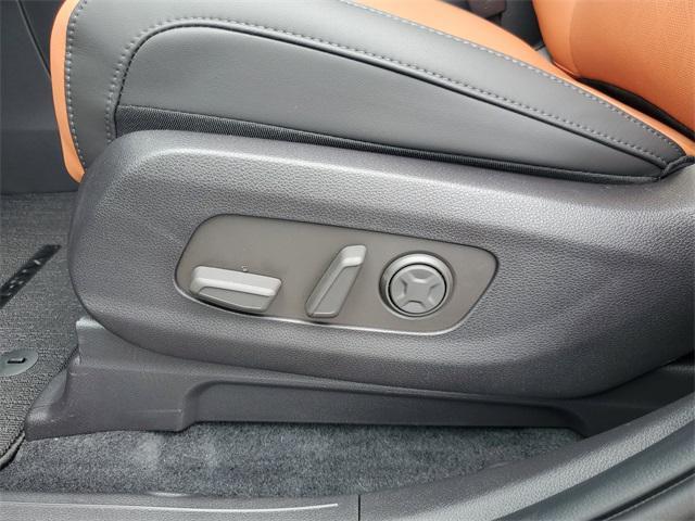 new 2025 Kia Carnival car, priced at $47,165