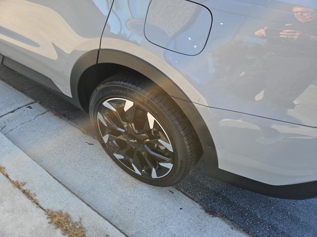 used 2024 Kia Sorento car, priced at $34,990