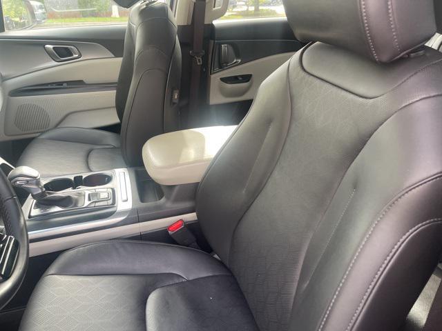 used 2022 Kia Carnival car, priced at $24,990