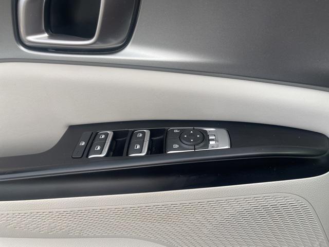 used 2022 Kia Carnival car, priced at $24,990