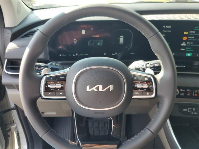new 2025 Kia Carnival Hybrid car, priced at $47,505