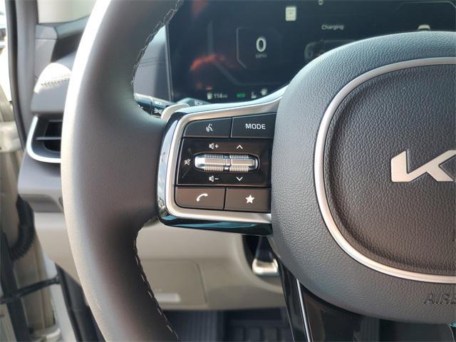 new 2025 Kia Carnival Hybrid car, priced at $47,505