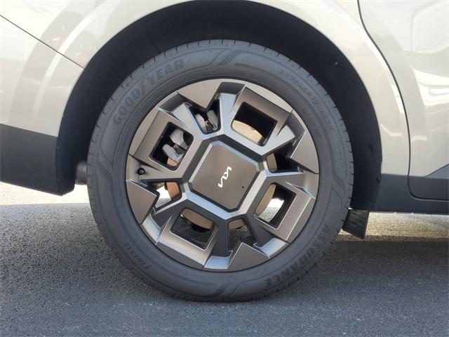 new 2025 Kia Carnival Hybrid car, priced at $47,505