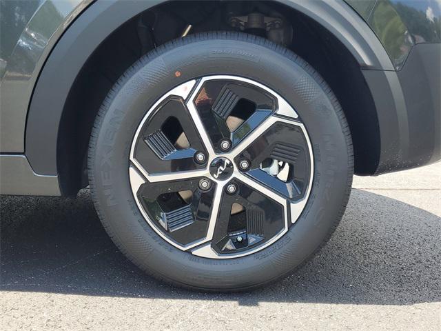 new 2025 Kia Niro car, priced at $30,504