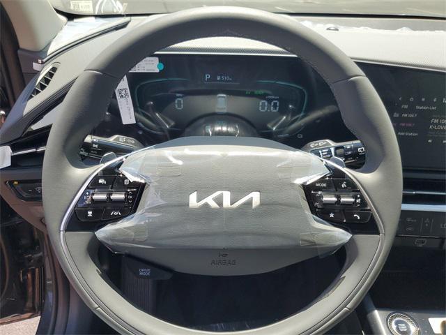 new 2025 Kia Niro car, priced at $30,504