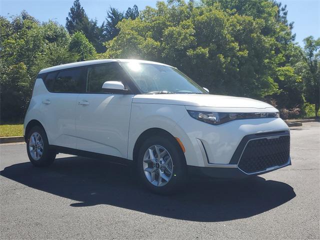new 2025 Kia Soul car, priced at $23,546