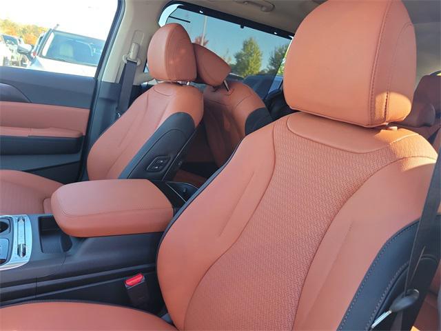 new 2026 Kia Carnival Hybrid car, priced at $52,521