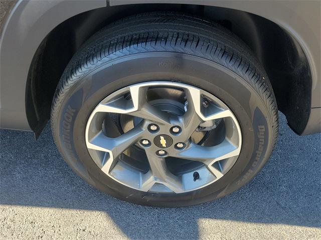 used 2025 Chevrolet Trax car, priced at $20,988