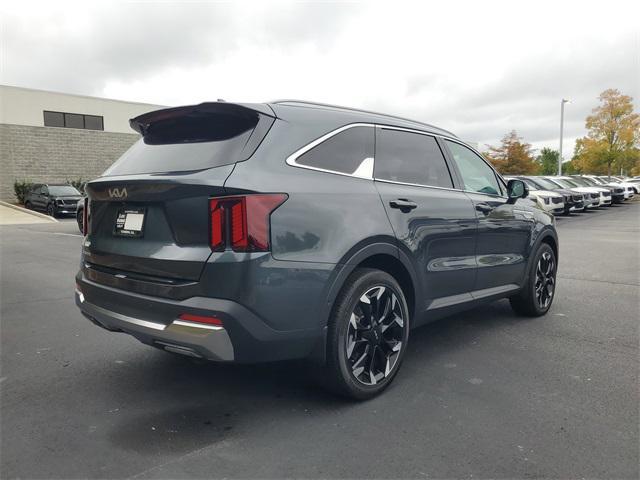used 2025 Kia Sorento car, priced at $37,988