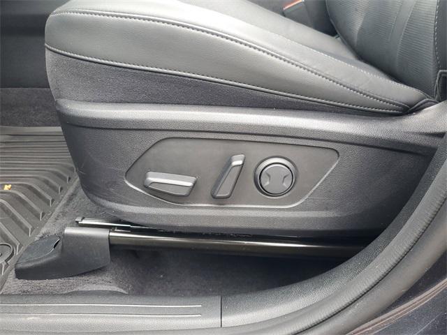 used 2025 Kia Sorento car, priced at $37,988