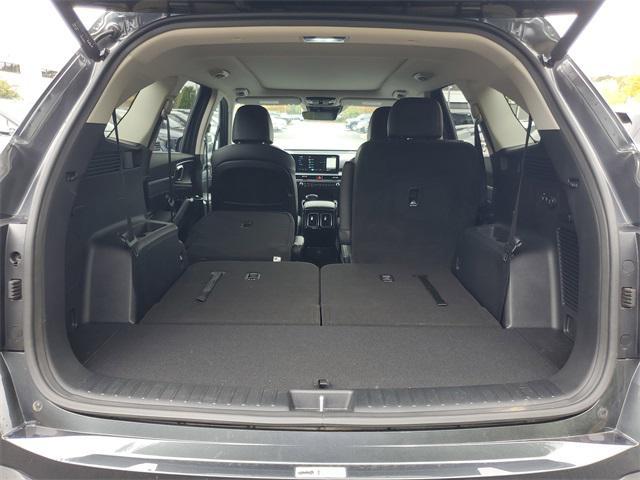 used 2025 Kia Sorento car, priced at $37,988
