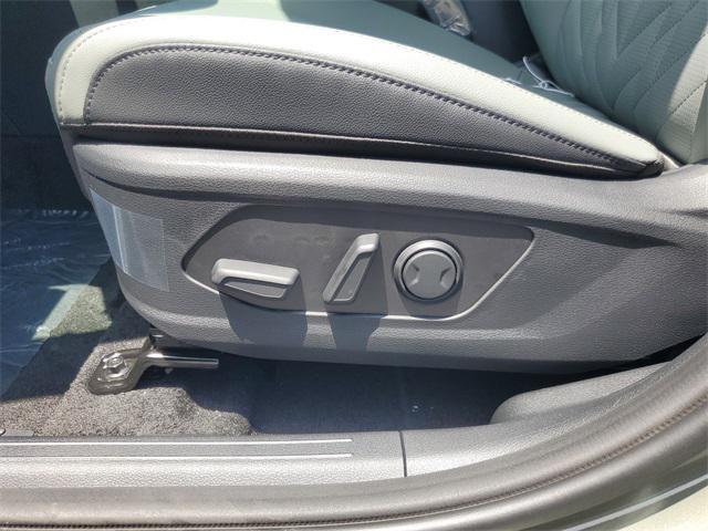 new 2025 Kia Sportage car, priced at $45,737