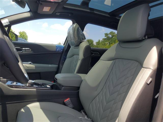 new 2025 Kia Sportage car, priced at $45,737