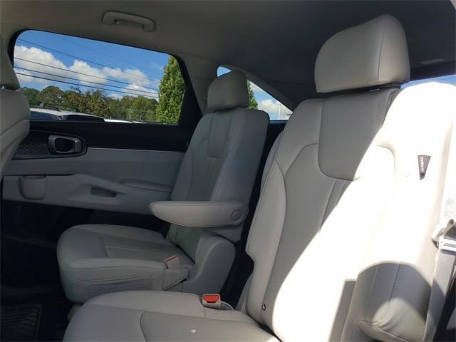 used 2025 Kia Sorento car, priced at $34,485