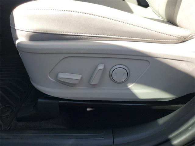 used 2025 Kia Sorento car, priced at $34,485