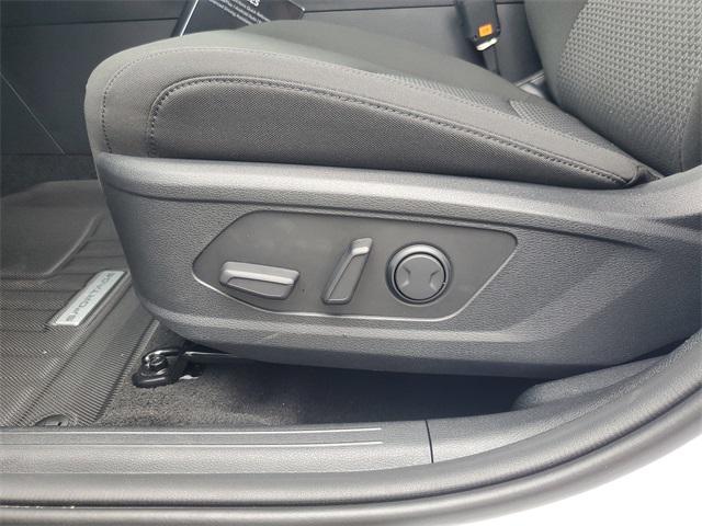 new 2026 Kia Sportage car, priced at $30,298