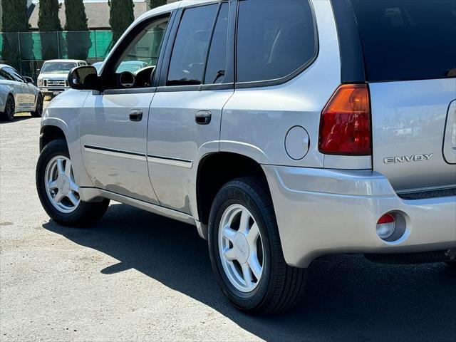 used 2007 GMC Envoy car, priced at $7,990