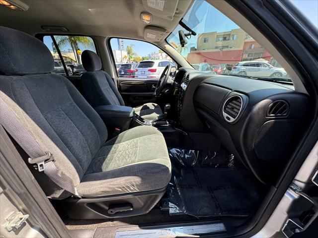 used 2007 GMC Envoy car, priced at $7,990