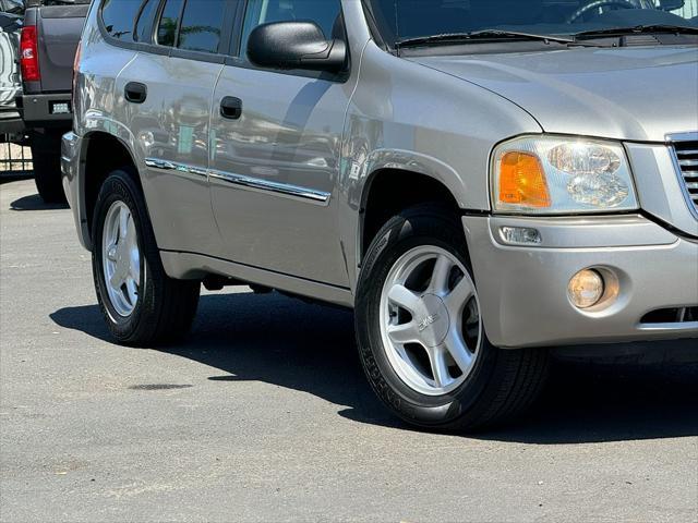 used 2007 GMC Envoy car, priced at $7,990