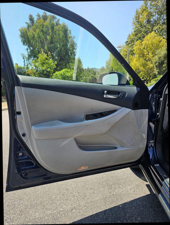 used 2011 Lexus ES 350 car, priced at $12,999