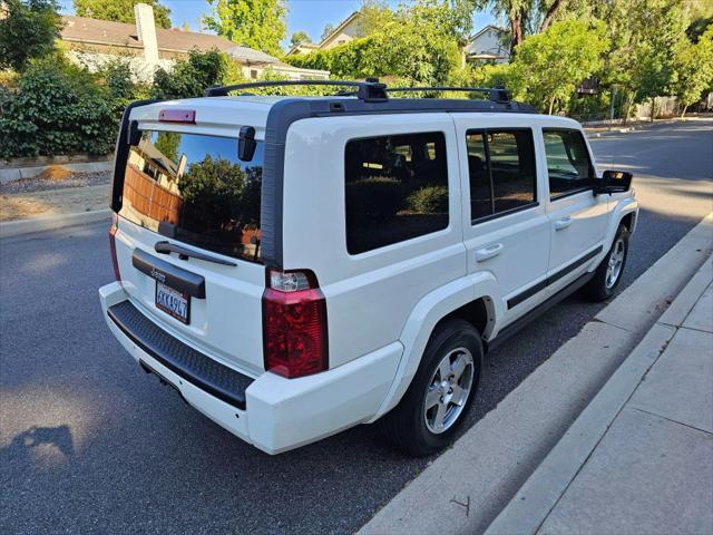 used 2009 Jeep Commander car, priced at $12,895