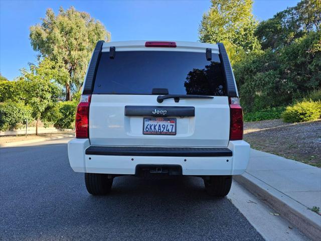 used 2009 Jeep Commander car, priced at $12,895