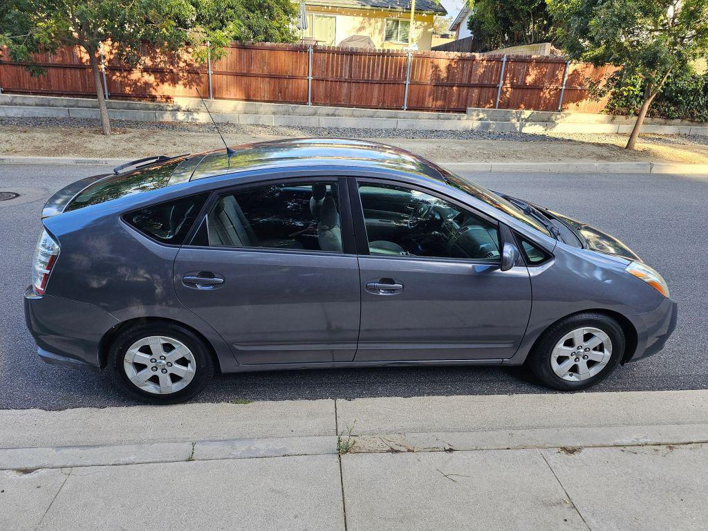 used 2007 Toyota Prius car, priced at $7,999