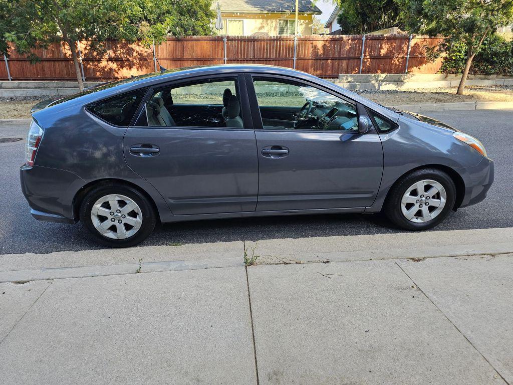 used 2007 Toyota Prius car, priced at $7,999
