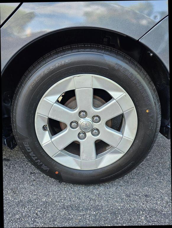 used 2007 Toyota Prius car, priced at $7,999
