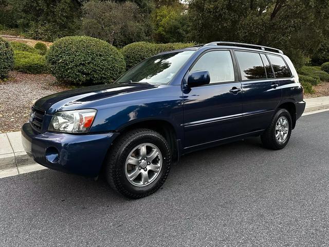 used 2004 Toyota Highlander car, priced at $9,795