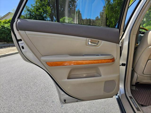 used 2006 Lexus RX 330 car, priced at $9,250