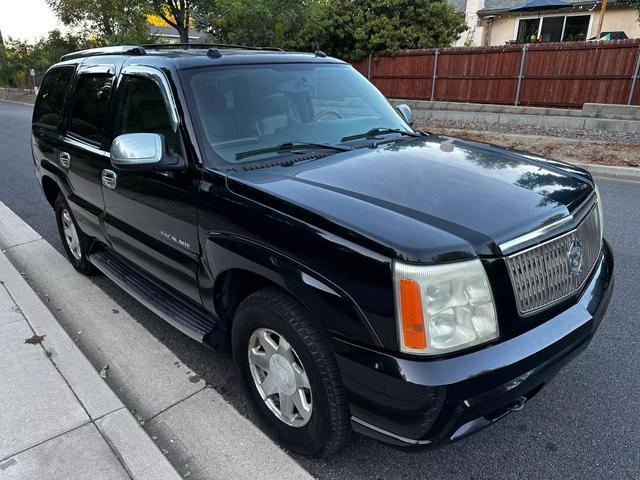 used 2004 Cadillac Escalade car, priced at $6,899